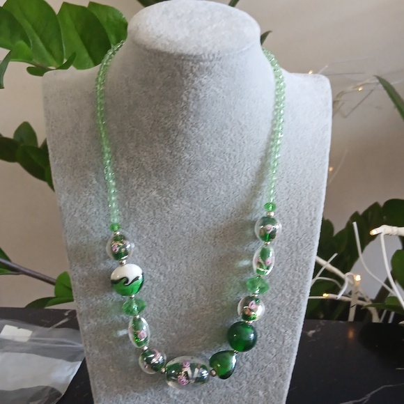 Safari Murano Glass Beaded Necklace NWOT - Picture 1 of 3